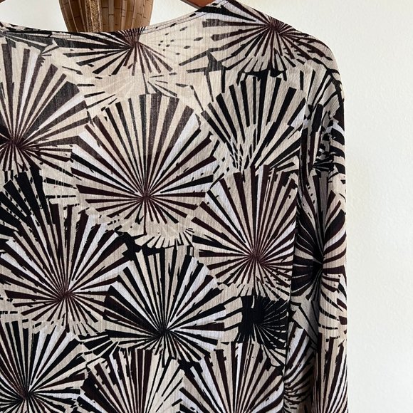 Women Size XL Shell Print Surplice V-Neck Faux Wrap Side Ruched Layered-Look Top - Picture 9 of 10